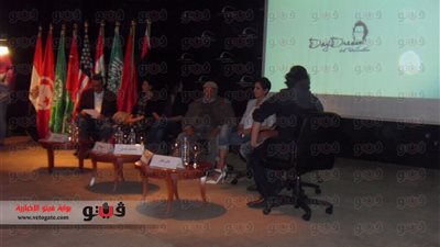 محمد خان وأسرة 