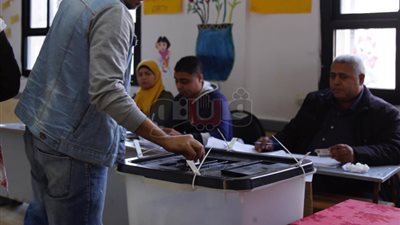 مصدر أمني: انتشار الخدمات الأمنية في محيط مقار الاقتراع على الاستفتاء