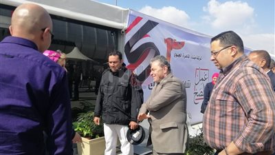 رئيس مطار القاهرة يتابع عملية الاستفتاء على تعديل الدستور 2019