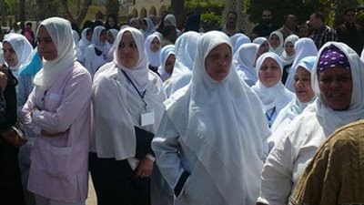 مسيرة لأطباء وموظفي التأمين الصحي بالغربية لتأييد الجيش