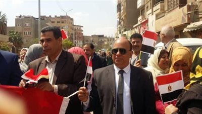 مسيرة في الخانكة لحث المواطنين على المشاركة في الاستفتاء (صور)