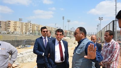 وزير الرياضة يعلن موعد الانتهاء من المدينة الشبابية بالأسمرات