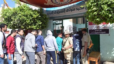 شباب المنصورة يشاركون في الاستفتاء على التعديلات الدستورية (فيديو)