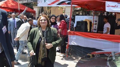 تهاني الجبالي بعد التصويت في الاستفتاء: «اللي يقول لا مش فاهم»