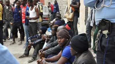 إسرائيل تبرم صفقة مع دول أفريقية لتبادل المهاجرين بالأسلحة