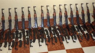 الجمارك الأردنية تحبط محاولة تهريب أسلحة وذخائر