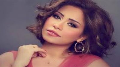 شيرين تطالب جمهورها بالمشاركة في الاستفتاء: خد خطوة إيجابية في حق بلدك