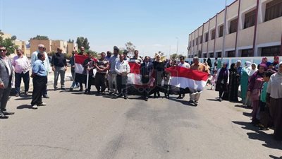 توافد كثيف على لجان الاستفتاء بجنوب سيناء (صور)