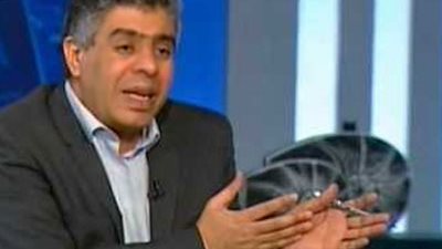 عماد الدين حسين ينفي سحب قطر لودائعها المالية