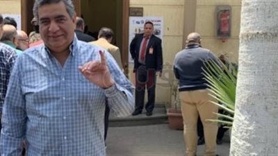 أحمد مجاهد يدلي بصوته في الاستفتاء على التعديلات الدستورية