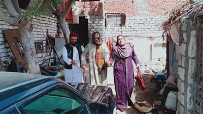 منظومة الشكاوى الحكومية تلبي طلب كفيف مسن للإدلاء بصوته في الاستفتاء (صور)