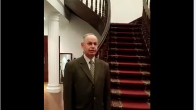 رئيس الجامعة الإسلامية بكازاخستان يحث المصريين على التصويت في الاستفتاء (فيديو)