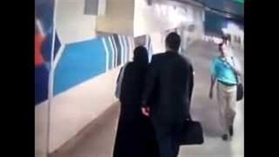 بالفيديو.. مخالفات مترو الأنفاق في «خانة اليك».. فضيحة محطة الشهداء الجنسية والتحرش بالفتيات الأبرز.. 15 جنيهًا غرامة فورية لـ9 تجاوزات.. حملات لضبط المتهربين والباعة الجائلين.. وفرق لصيانة 