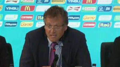 بالفيديو.. الـ«فيفا» تعلن استياءها من تأخر بناء ملاعب كأس العالم