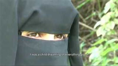 بالفيديو.. فتاة يمنية تروي تفاصيل مأساة زواجها المبكر