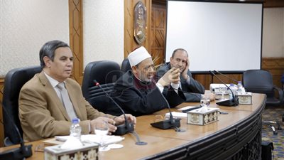 الإمام الأكبر: أكاديمية الأزهر لتأهيل الأئمة تجابه الفكر بالفكر