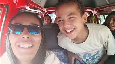 فتاة التروسيكل تدلي بصوتها في التعديلات الدستورية بالأقصر (صور)