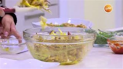 تعلمي طريقة عمل الرنجة بالعسل والمستردة (فيديو)