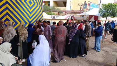 السيدات تتصدر المشهد الانتخابي أمام اللجان بالقليوبية (صور)