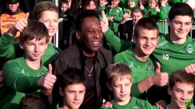 بالفيديو.. بيليه يتمنى وصول روسيا لنهائي مونديال البرازيل