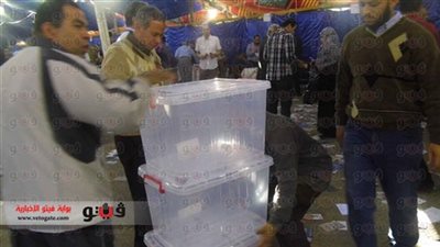 لجنة انتخابات الزهور توقف عملية التصويت بسبب امتلاء الصناديق