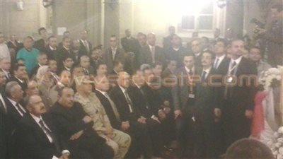 بالصور.. محافظ الإسكندرية ومدير الأمن يقدمان التهنئة للأقباط