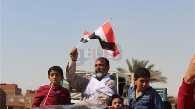 مسيرة في التبين لحث المواطنين على المشاركة في الاستفتاء (صور)