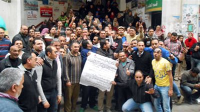 العاملون ببريد السويس يعلقون إضرابهم بمناسبة ترشح السيسي