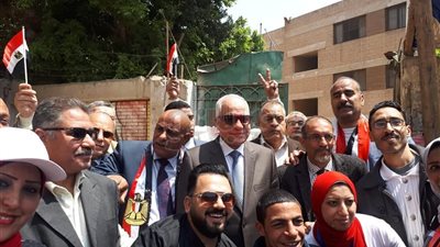 محافظ الجيزة يتفقد اللجان الانتخابية ببولاق الدكرور (صور)
