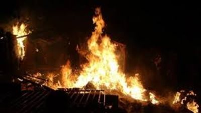 إشعال النيران فى طريق القناطر الخيرية.. بسبب نقص الوقود