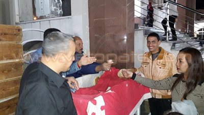 بالصور.. مئات الأقباط يؤدون صلاة قداس «عيد الميلاد» بالغردقة