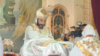 أقباط الإسماعيلية يحتفلون بـ «عيد الميلاد» في كنيسة «الأنبا بيشوي»