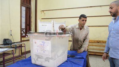 عامل موبيليا يدلي بصوته: 