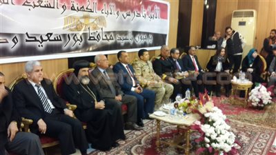 نواب بورسعيد يقدمون التهنئة للأقباط بالكاتدرائية