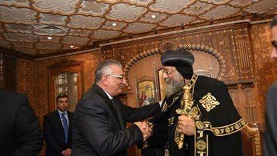 وزيرا التنمية المحلية والاتصالات يهنئان البابا تواضروس للتهنئة بعيد الميلاد