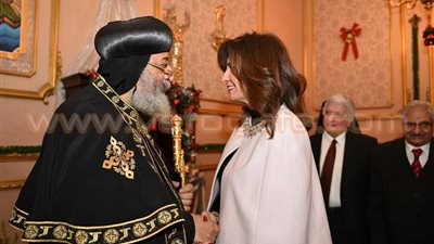 وزيرا الهجرة والتخطيط يصلان المقر البابوي للتهنئة بعيد الميلاد