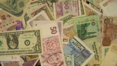 استقرار جماعي لأسعار العملات الأجنبية أمام الجنيه