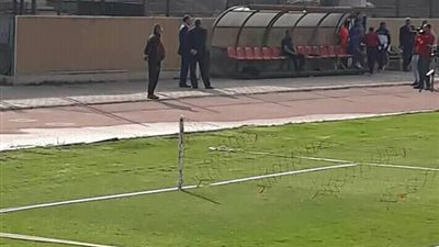 ردا على أنباء الخلافات.. الخطيب والعامري يحضران مران الأهلي قبل مواجهة المصري