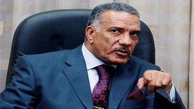 رئيس نادي القضاة السابق يقدم مذكرة إلى 