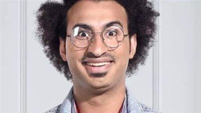 عائلة علي ربيع على أفيشات 