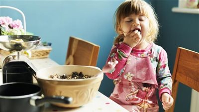 طبيب أطفال: الصوم لمن دون السبعة 