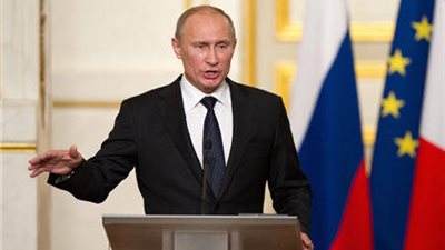 موديز تهدد بخفض تصنيف روسيا المالي.. وبوتين يتحدى