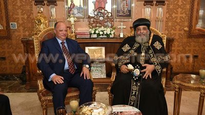 مدير أمن القاهرة يهنئ البابا تواضروس بعيد الميلاد