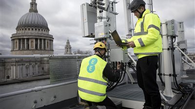 بريطانيا تتحدى أمريكا وتسمح لهواوي بالاستثمار في تقنيات 5G