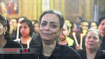 بالصور ..زحام شديد في عزاء الشهيدة 