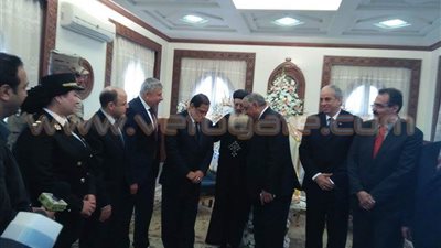 محافظ الغربية يهنئ الأساقفة والكهنة في طنطا بعيد الميلاد
