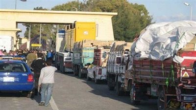 إدخال 3 شاحنات مواد بناء إلى قطاع غزة