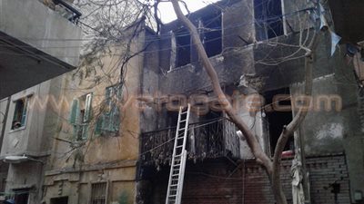 بالفيديووالصور.. شهود عيان: ماس كهربائي السبب في حريق عقار جنوب الجيزة