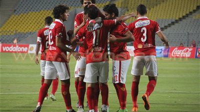 بالصور..الأهلي يتقدم على الشرطة 5 / 2 فى الشوط الأول