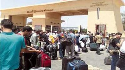 عبور 813 فردًا بين مصر وغزة